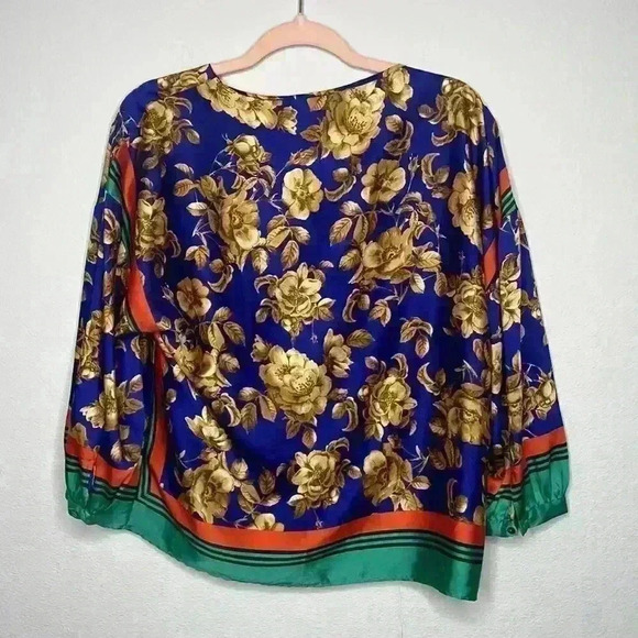 ZARA-   Floral Satin Blouse 3/4 sleeves V neck Sz S - NWOT - Picture 8 of 10